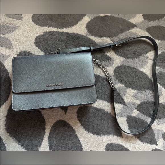 Michael Kors Handbags - Michael Kors silver crossbody purse- BRAND NEW